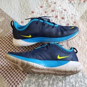Nike Flex Contact 3